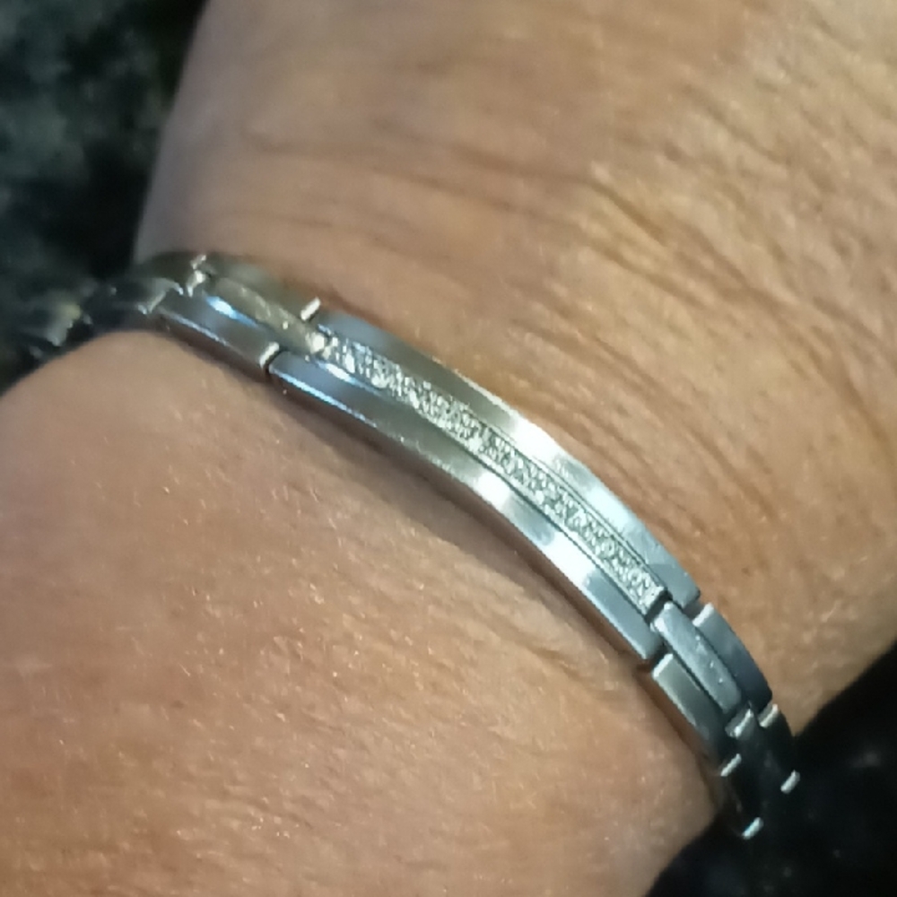 Citizen Silver Stainless Steel Chain Bracelet With Pave Diamonds. Sz. 6.5